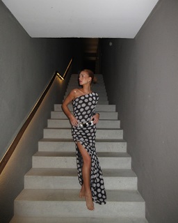 Marina Ruy Barbosa feet photo thumbnail