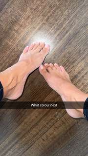 Scarlet Vas feet photo thumbnail