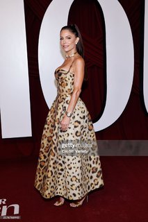Bethenny Frankel feet photo thumbnail