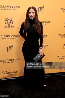 Bethenny Frankel feet photo thumbnail