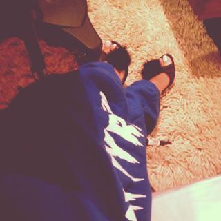 Rihanna feet photo thumbnail