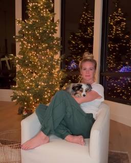Holly Holm feet photo thumbnail