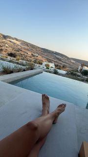 Scarlet Vas feet photo thumbnail
