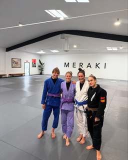 Justine Ezarik feet photo thumbnail