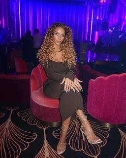 Jena Frumes feet photo thumbnail