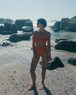 Taylor Hill feet photo thumbnail