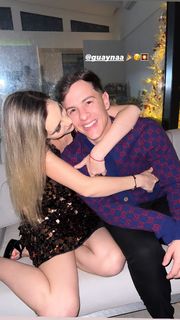Lele Pons feet photo thumbnail