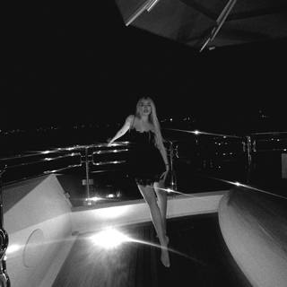 Ava Max feet photo 3