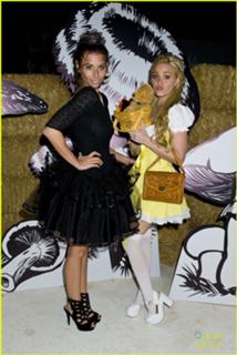 Aly Michalka feet photo thumbnail