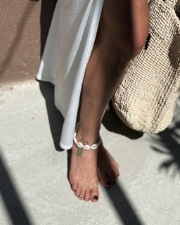 Flávia Alessandra feet photo thumbnail