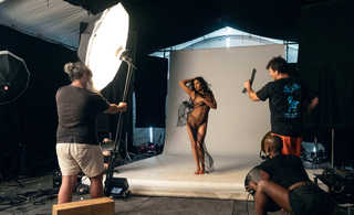 Padma Lakshmi feet photo 4