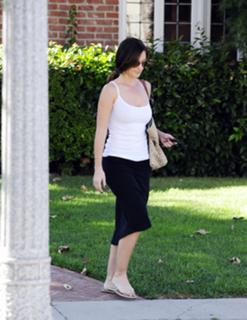 Minka Kelly feet photo thumbnail