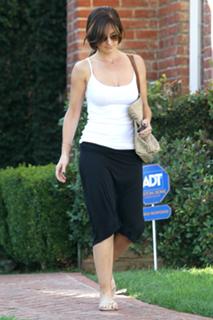 Minka Kelly feet photo thumbnail