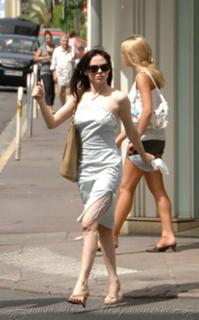 Rose McGowan feet photo thumbnail