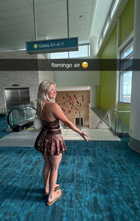 Katie Sigmond feet photo thumbnail