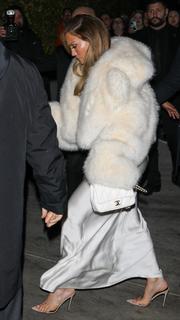 Jennifer Lopez feet photo thumbnail