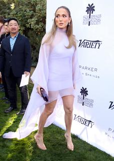 Jennifer Lopez feet photo thumbnail
