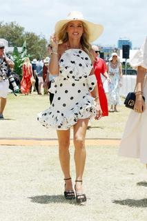 Elsa Pataky feet photo thumbnail