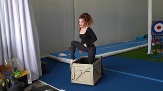 Sofie Dossi feet photo thumbnail