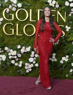 Jordana Brewster feet photo thumbnail