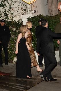 Dakota Fanning feet photo thumbnail