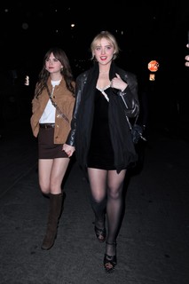 Kathryn Newton feet photo thumbnail