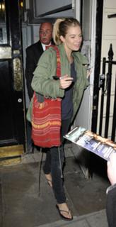 Sienna Miller feet photo thumbnail