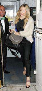 Sienna Miller feet photo thumbnail