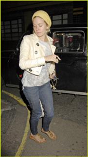 Sienna Miller feet photo thumbnail