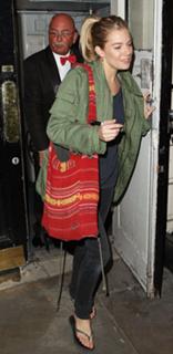 Sienna Miller feet photo thumbnail