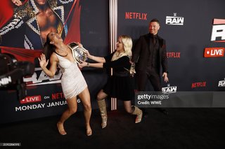 Chelsea Green feet photo thumbnail
