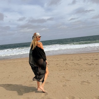 Nicole Neumann feet photo thumbnail