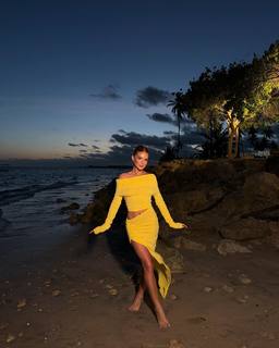 Marina Ruy Barbosa feet photo thumbnail