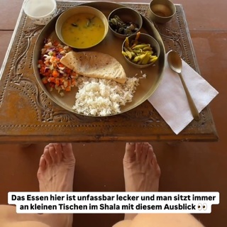 Lola Weippert feet photo thumbnail