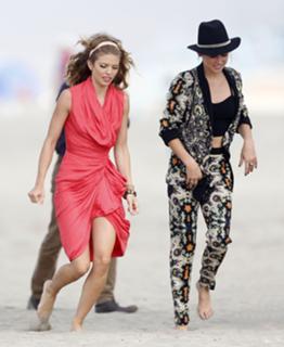 AnnaLynne McCord feet photo thumbnail