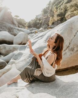 Autumn Reeser feet photo 4