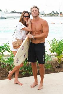 Alessandra Ambrosio feet photo thumbnail