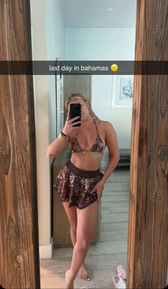 Katie Sigmond feet photo thumbnail