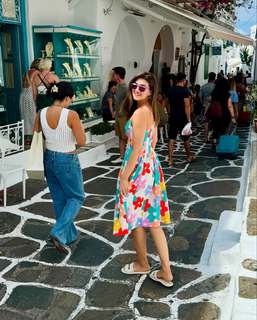 Kriti Sanon feet photo thumbnail