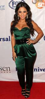 Francia Raisa feet photo thumbnail