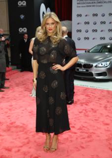 Bar Refaeli feet photo thumbnail