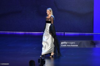 Gwyneth Paltrow feet photo thumbnail
