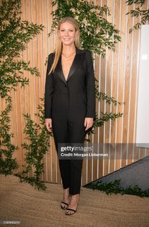 Gwyneth Paltrow feet photo thumbnail