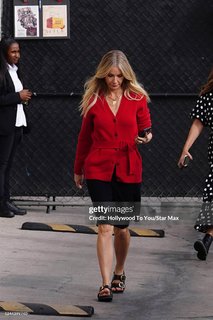 Gwyneth Paltrow feet photo thumbnail