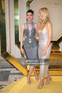 Gwyneth Paltrow feet photo thumbnail