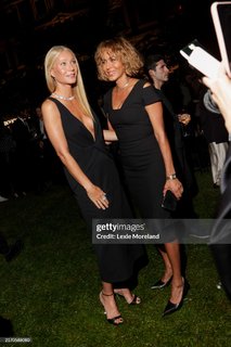 Gwyneth Paltrow feet photo thumbnail
