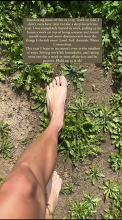 Nikki Reed feet photo 5