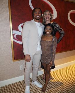 Simone Biles feet photo thumbnail