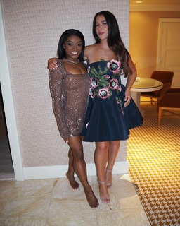 Aly Raisman feet photo thumbnail