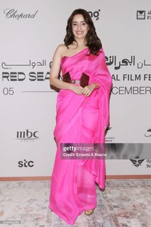 Shraddha Kapoor feet photo thumbnail